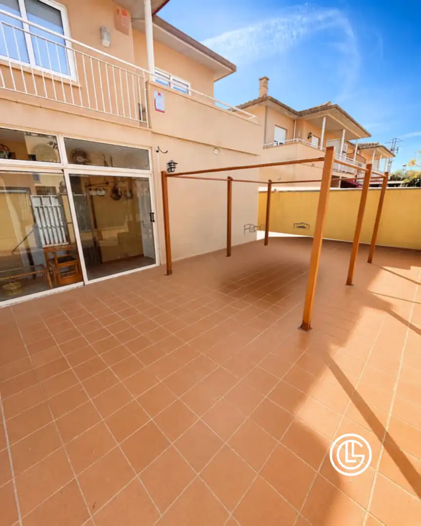 Terrassa de Casa adosada en venda en Vila-sacra amb Calefacció, Jardí privat i Terrassa