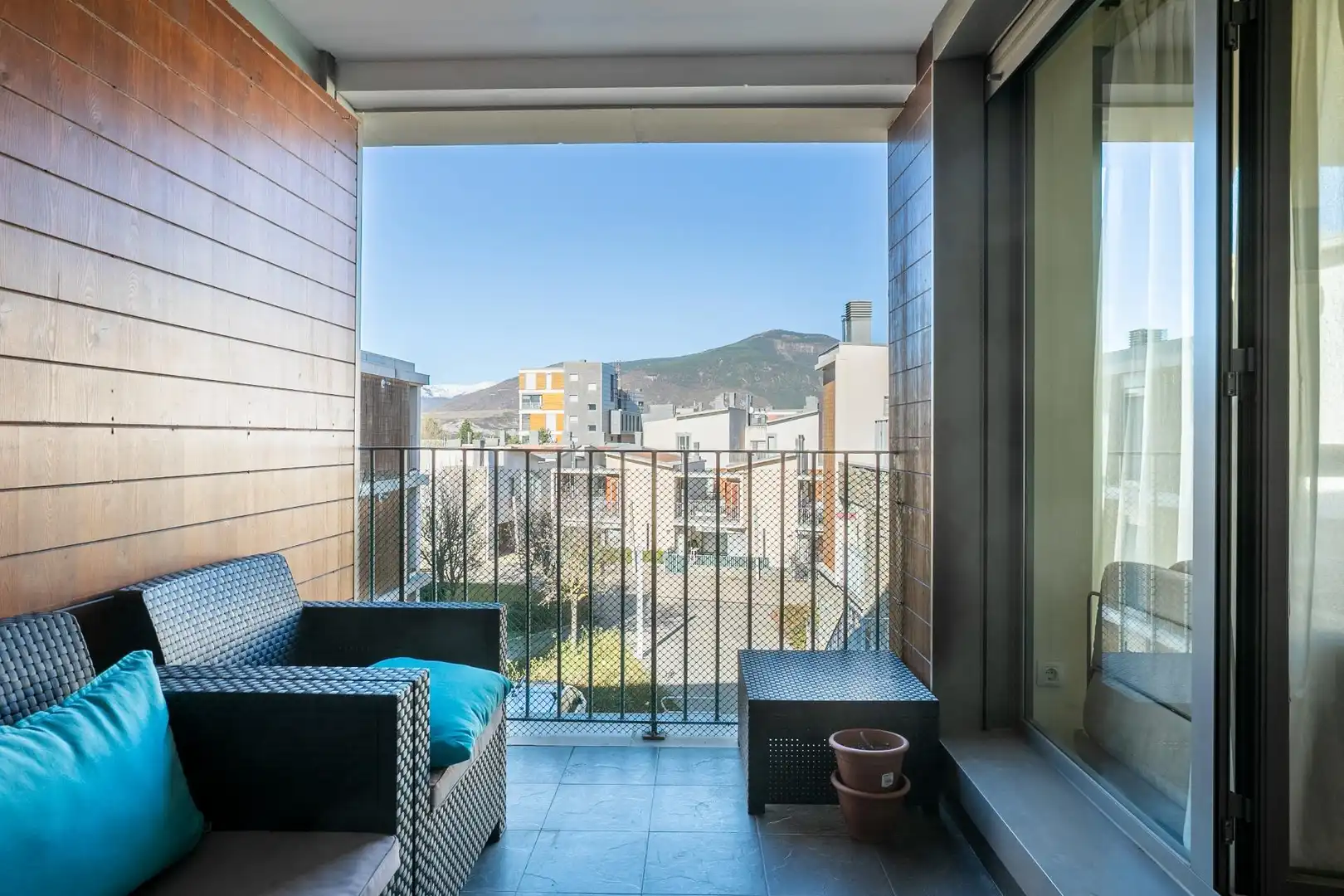 Terraza de Piso en venta en Sabiñánigo con Calefacción, Trastero y Amueblado
