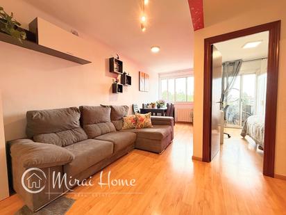 Living room of Flat for sale in Montornès del Vallès  with Heating, Parquet flooring and Balcony