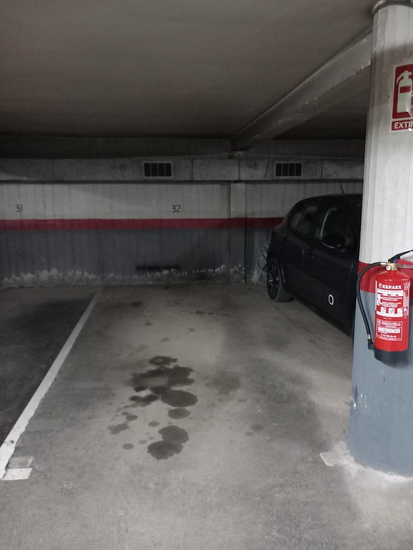 Garaje de alquiler en Carrer de Jaume Ribas, Centre - Can Nadal