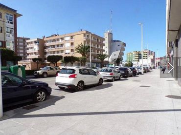 Local comercial de lloguer a Avenida de Palencia 9