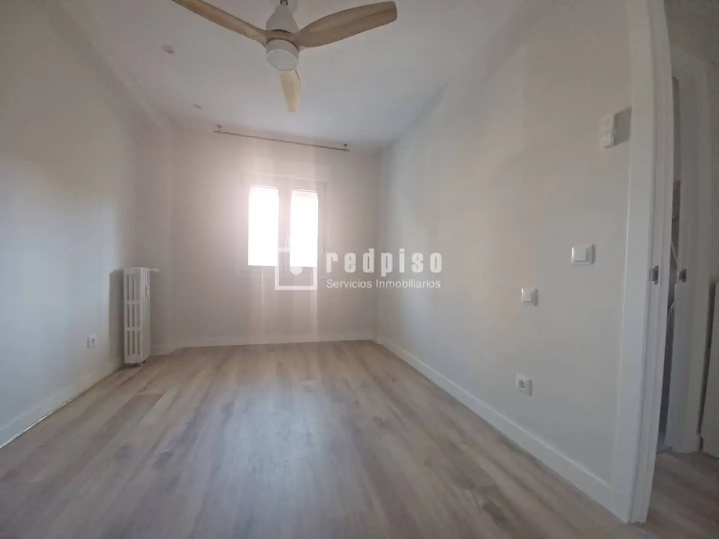 Bedroom of Flat for rent in Madrid  with Air Conditioner, Heating and Terrace