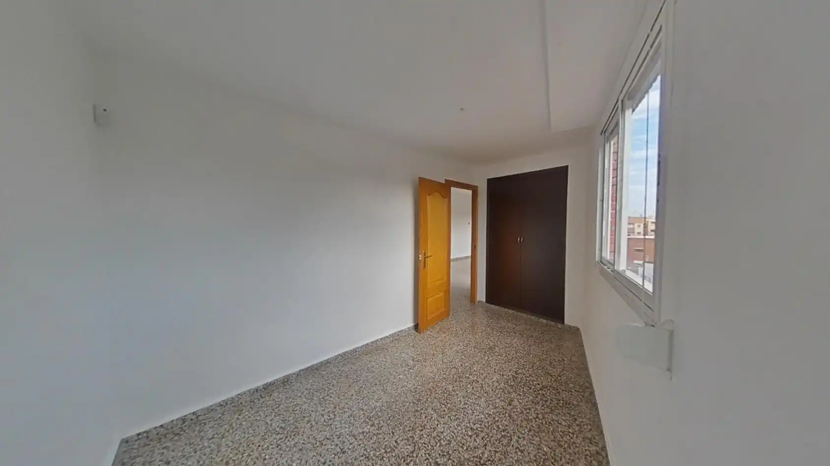 Flat for sale in Torrent