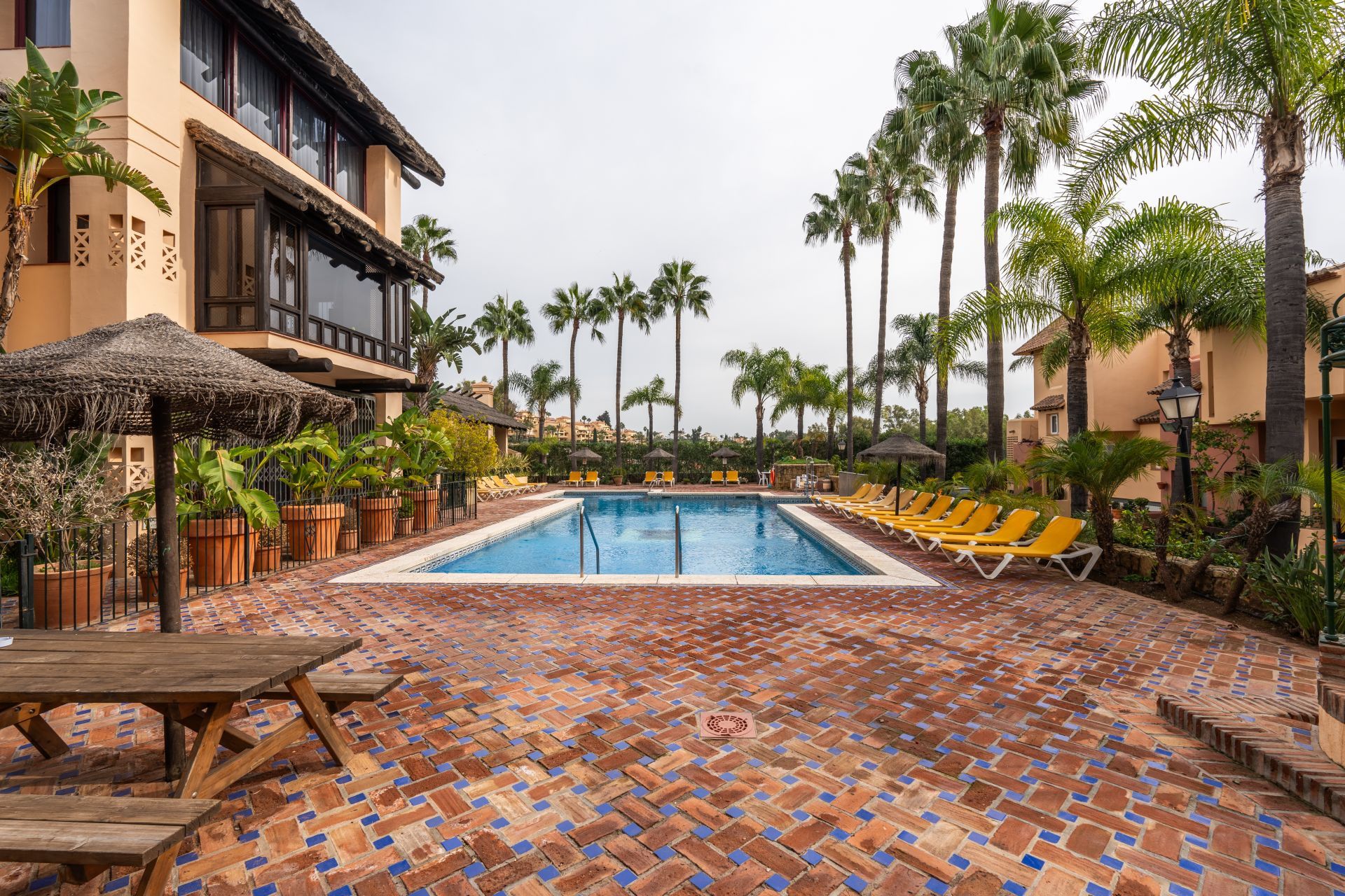 Swimming pool of Single-family semi-detached for sale in Marbella  with Air Conditioner, Private garden and Terrace