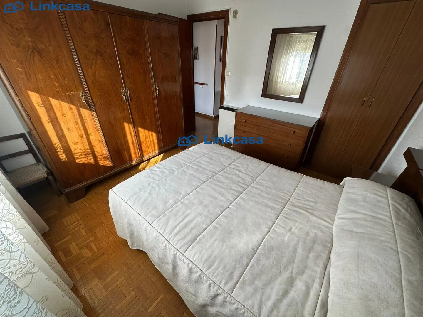 Habitación de Piso en venta en Madrid con Parquet