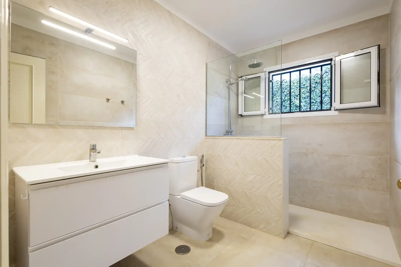 Houses for rent in C. Rumanía, 16, Las Cuevas - Los Gómez
