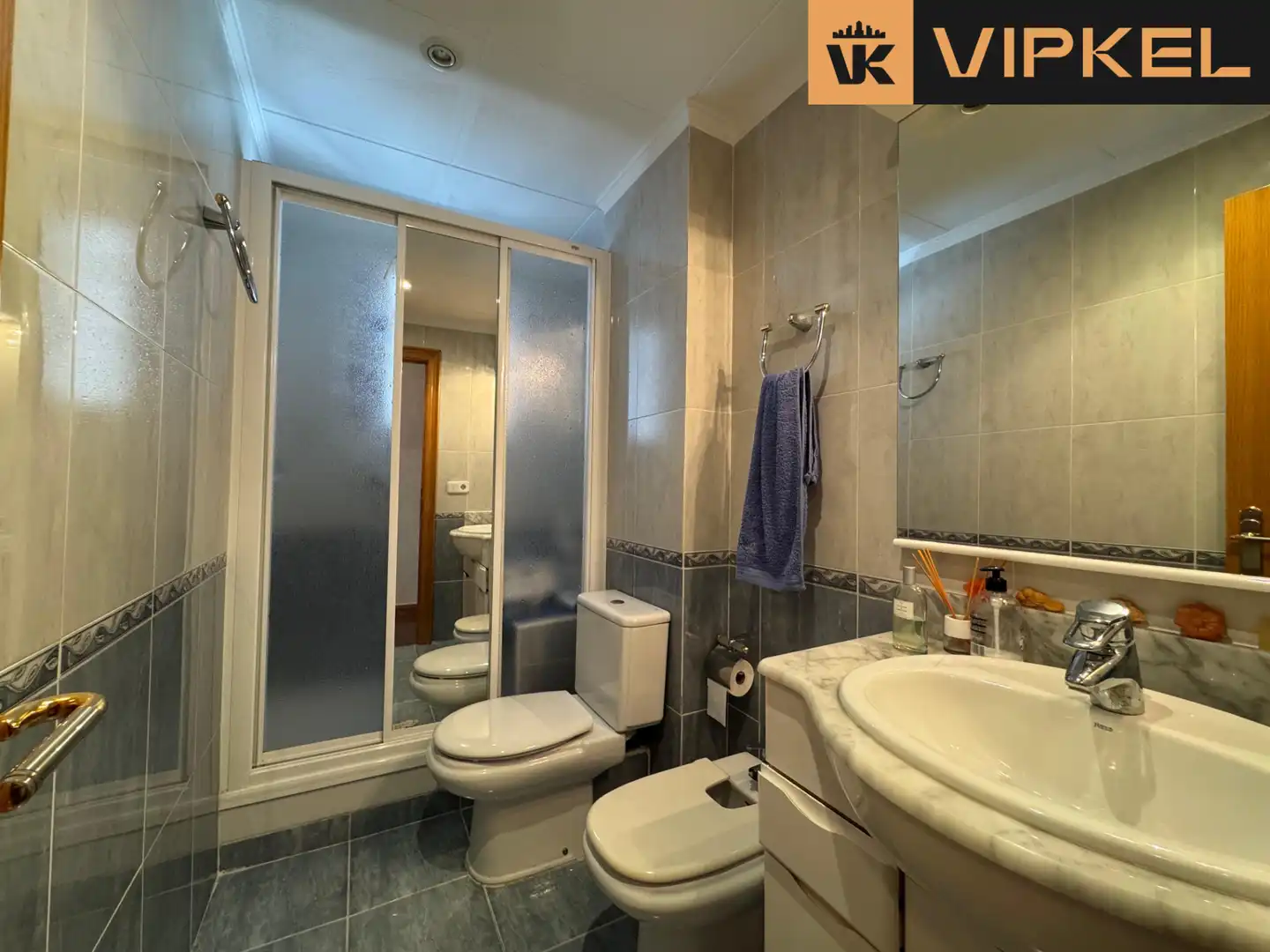Badezimmer von Wohnung zum Verkauf in Cornellà de Llobregat mit Klimaanlage, Heizung und Terrasse