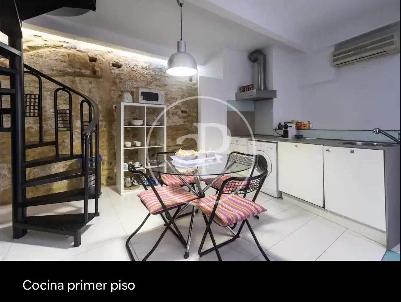 Kitchen of Flat for sale in Valencia  with Air Conditioner, Heating and Terrace