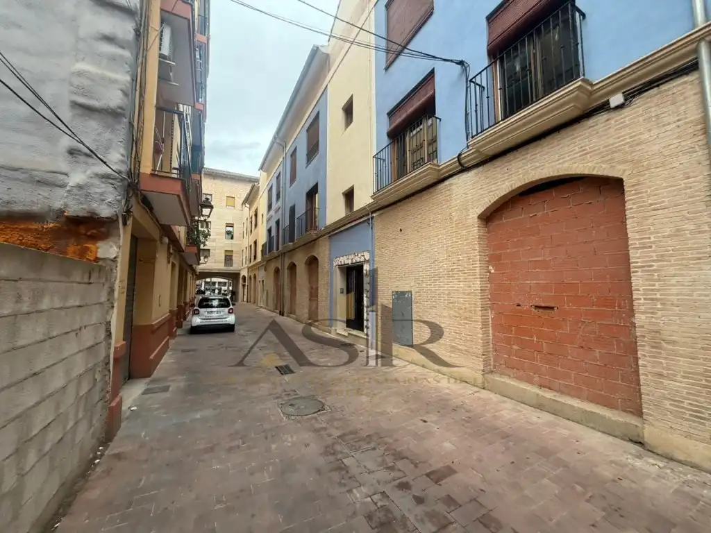 Local de alquiler en Carrer Santos, La Vila
