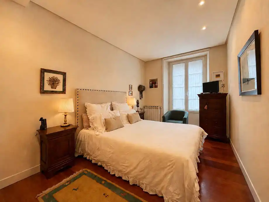 Dormitori de Pis en venda en Vitoria - Gasteiz amb Calefacció, Parquet i Terrassa