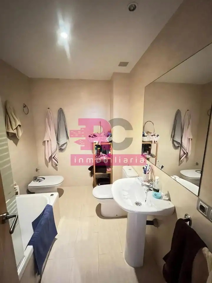Schlafzimmer von Einfamilien-Reihenhaus zum Verkauf in Cabrerizos mit Heizung, Privatgarten und Terrasse