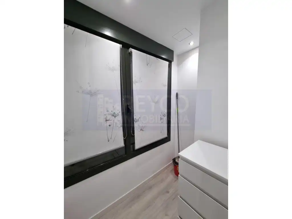Office space with lift for sale in Edificios Lirios (Los), imagen 2