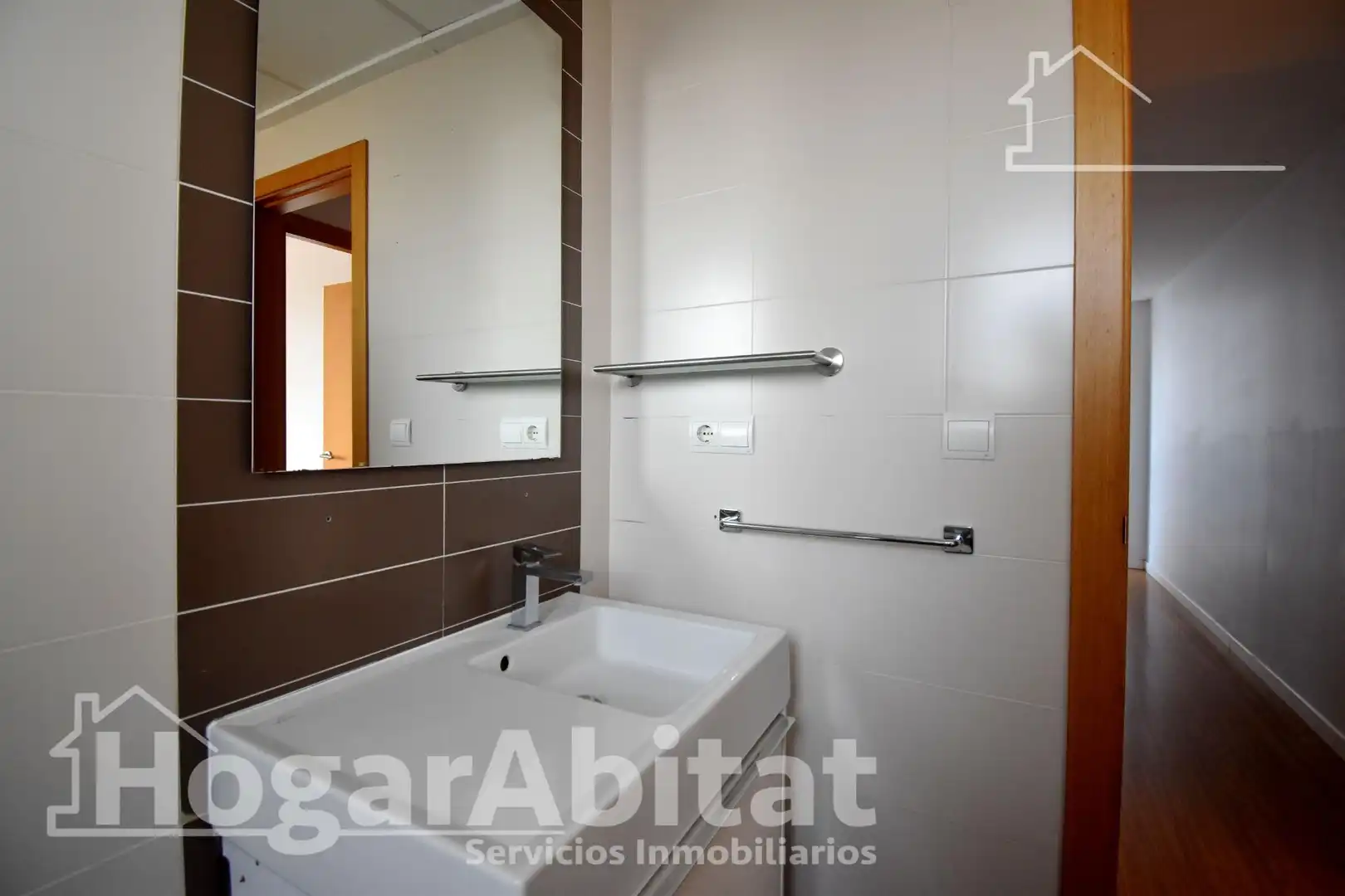 Bany de Àtic en venda en L'Alqueria de la Comtessa amb Parquet i Terrassa