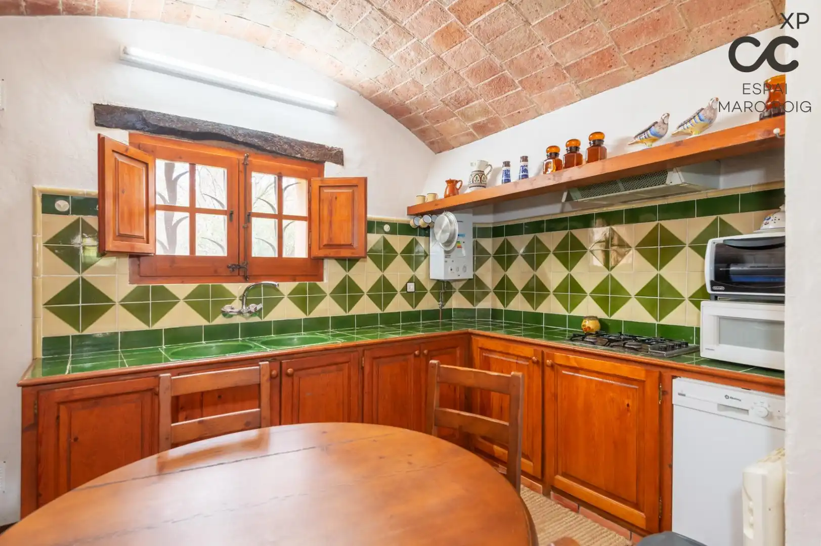 Cuina de Finca rústica en venda en Boadella i les Escaules amb Calefacció, Jardí privat i Terrassa