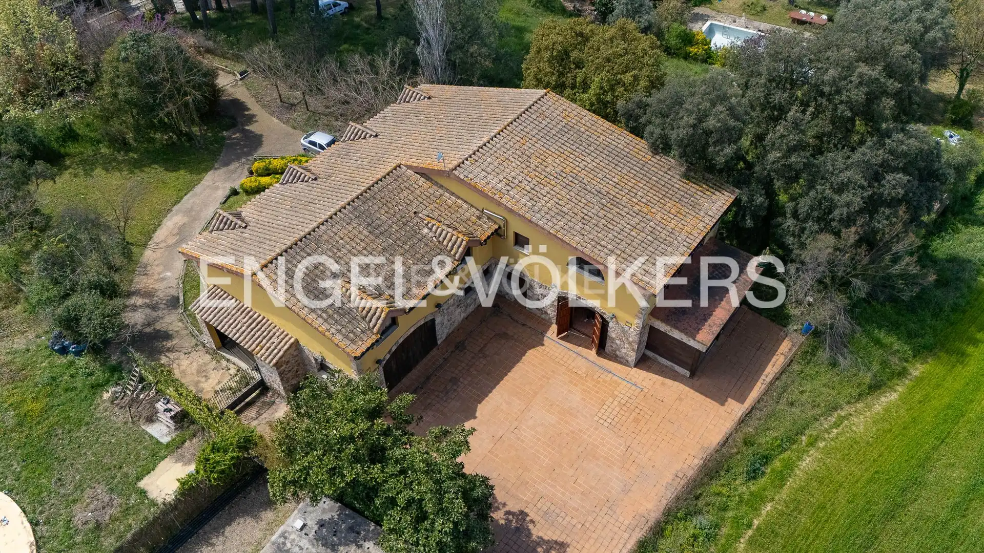 Vista exterior de Casa o chalet en venta en Montcada i Reixac con Calefacción, Jardín privado y Terraza