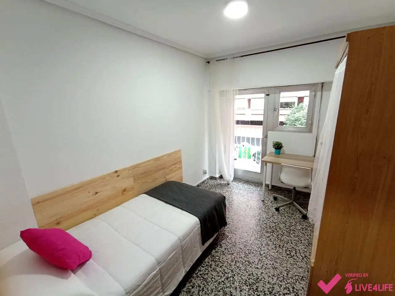 Schlafzimmer von Wohnung zur Miete in Valencia mit Terrasse und Möbliert
