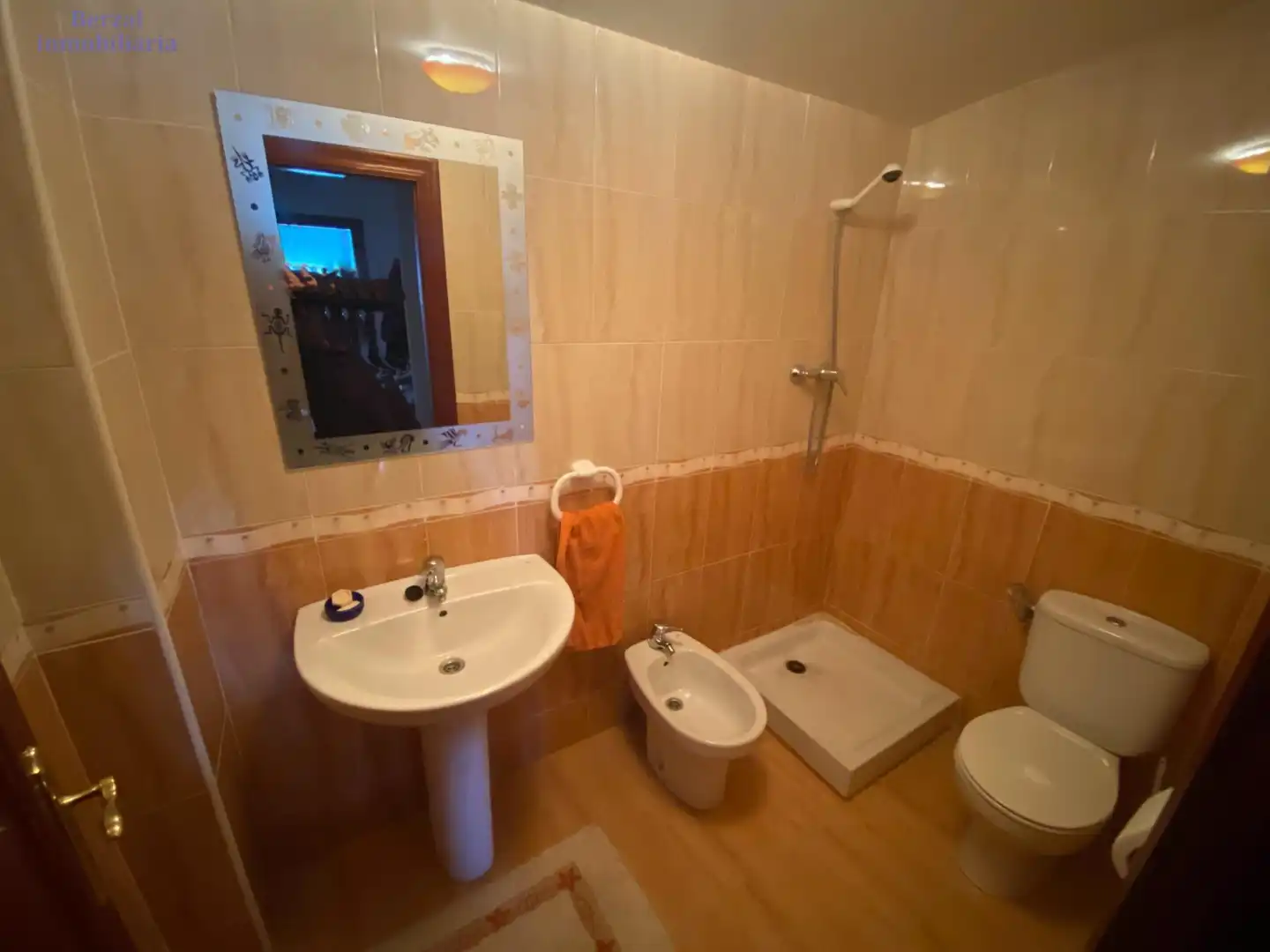 Baño de Casa adosada en venta en Hormilla con Calefacción y Terraza