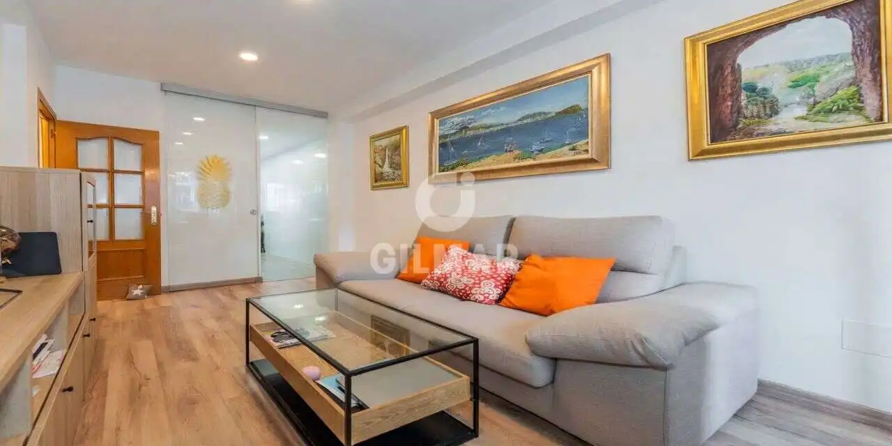Wohnzimmer von Wohnung zum Verkauf in Madrid mit Heizung