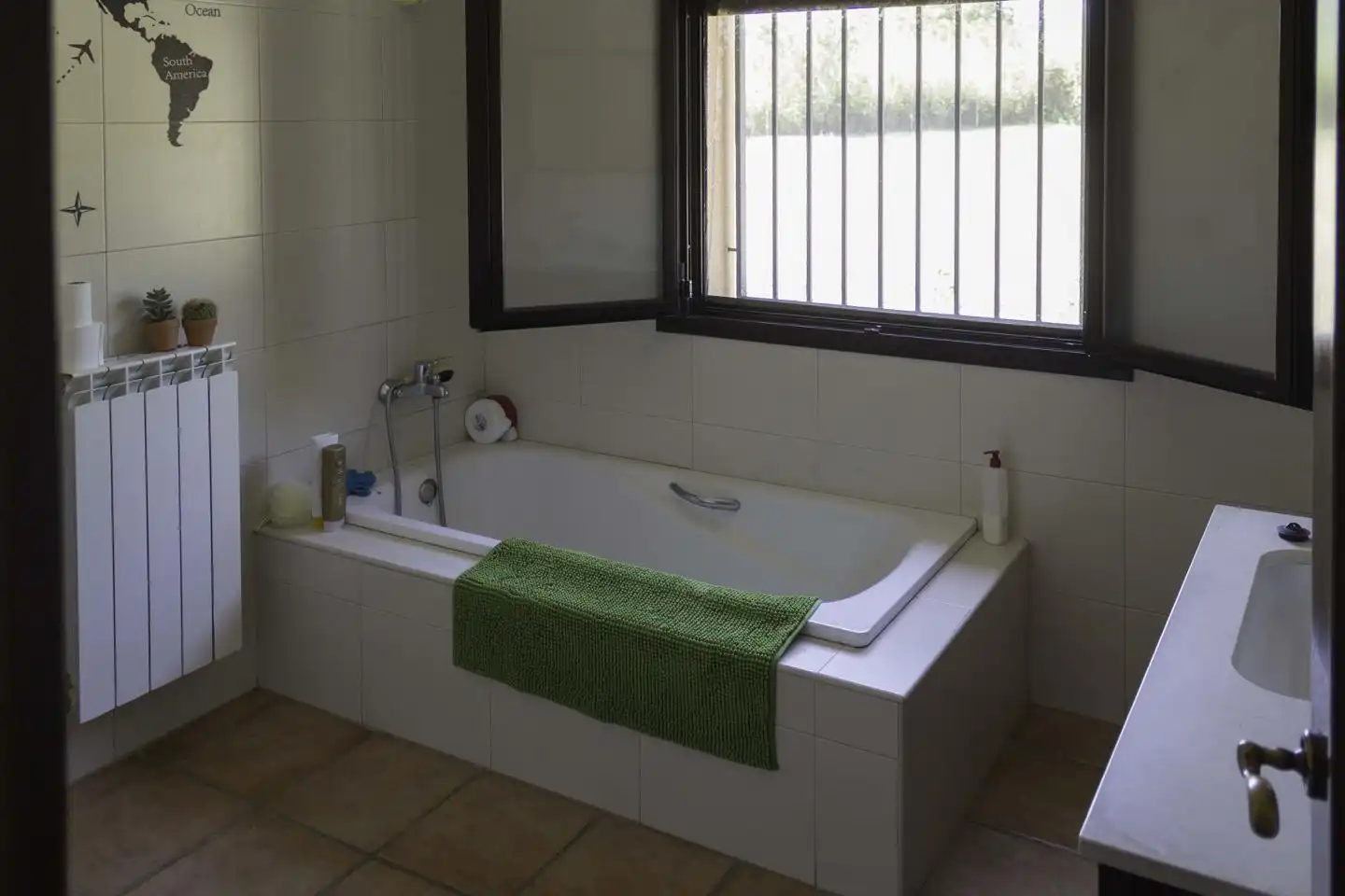 Bany de Casa o xalet en venda en Alfaro amb Aire condicionat, Calefacció i Jardí privat
