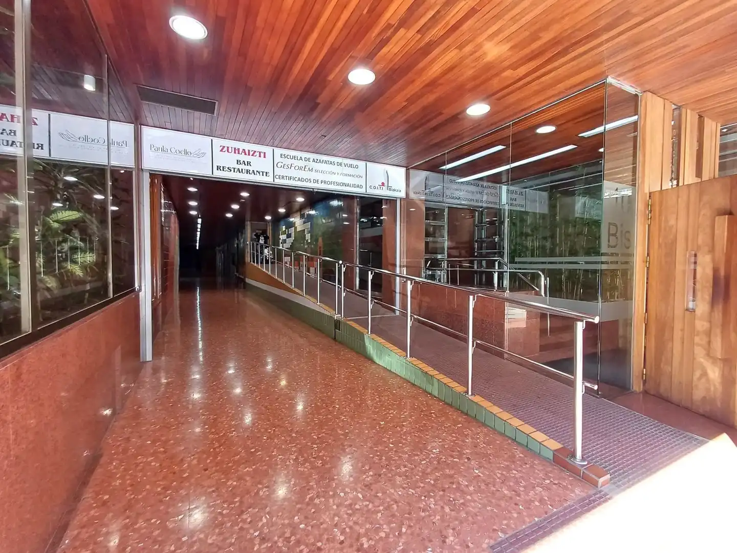 Oficina en venda en Bilbao  amb Calefacció