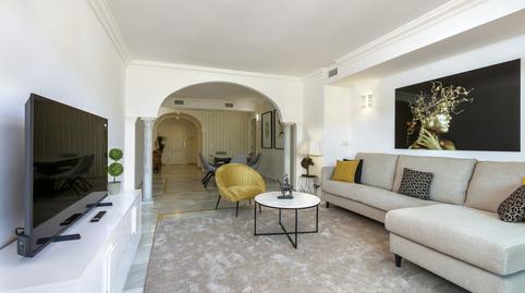 Foto 2 de Apartamento en venta en N/a, -1, Los Naranjos, Málaga