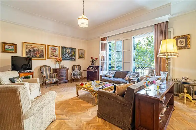 Piso con terraza en venta en Centre