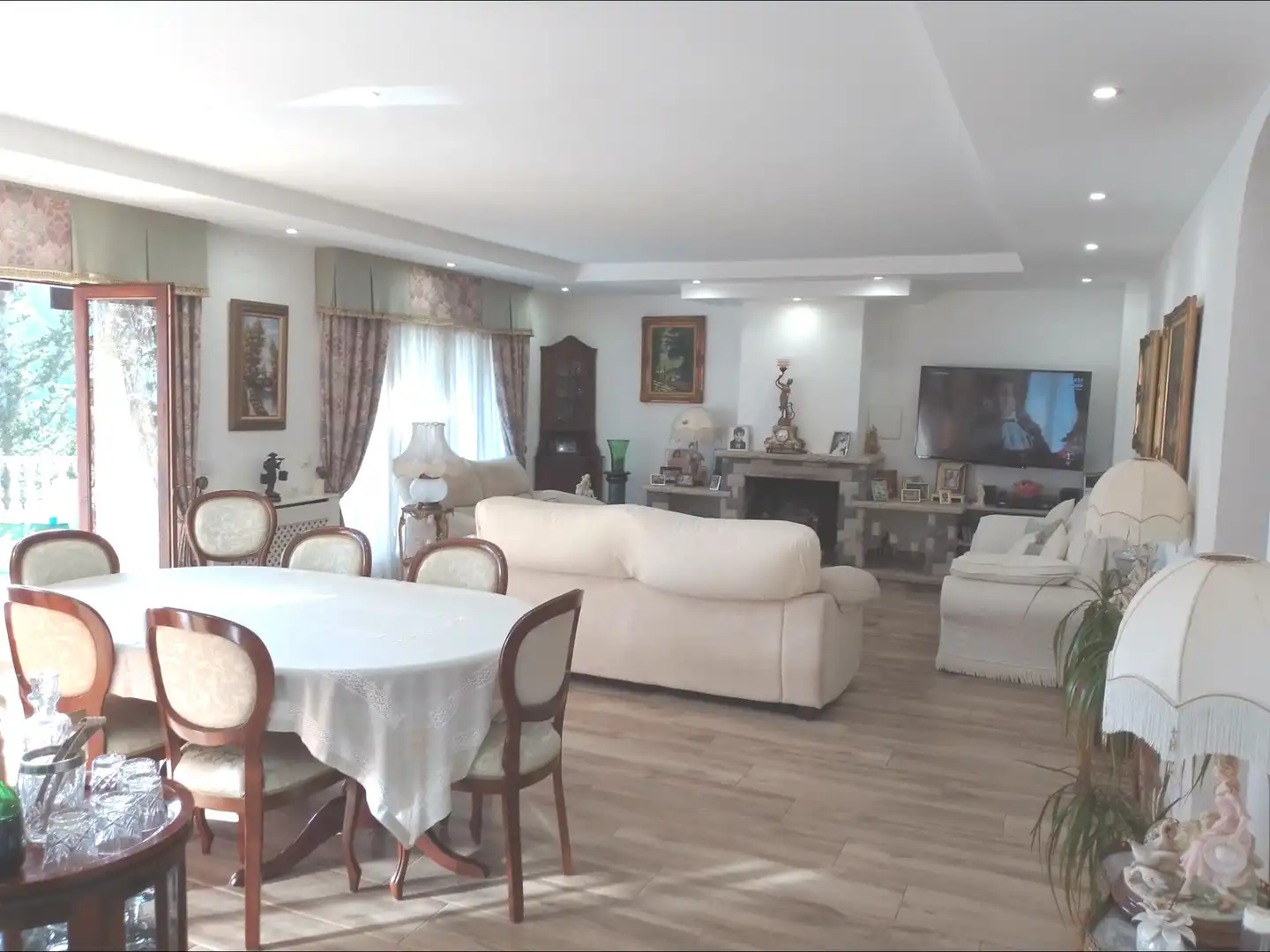 Sala d'estar de Casa o xalet en venda en Lloret de Mar amb Jardí privat, Terrassa i Traster