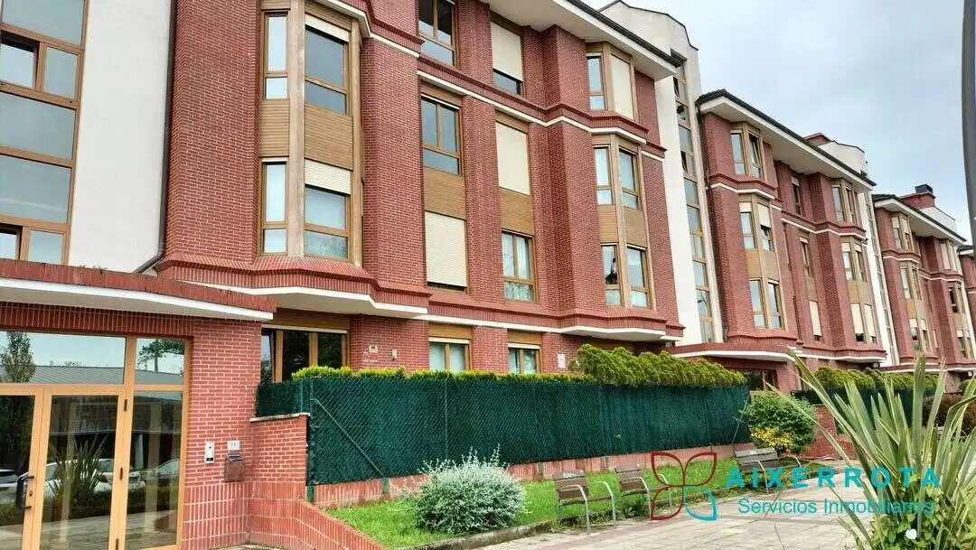 Vista exterior de Pis de lloguer en Getxo  amb Calefacció
