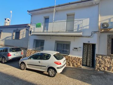 Terraced house for sale in Perales del Puerto