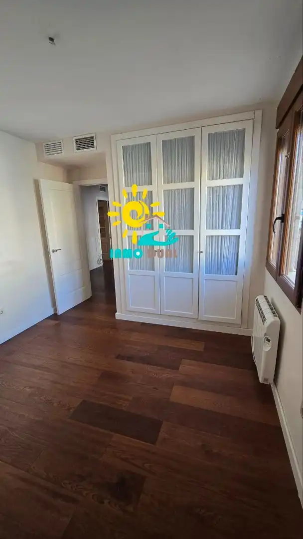 Bedroom of Flat for sale in Badajoz  with Air Conditioner, Heating and Terrace