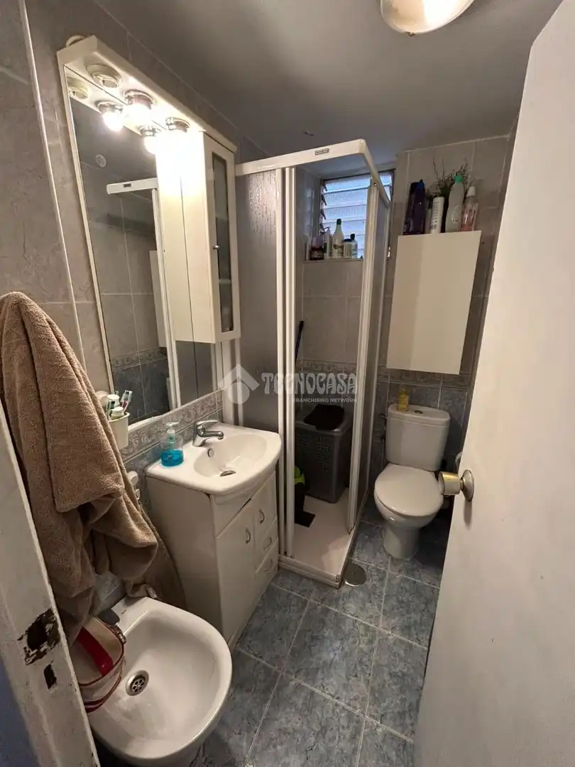 Bathroom of Flat for sale in Madrid  with Air Conditioner