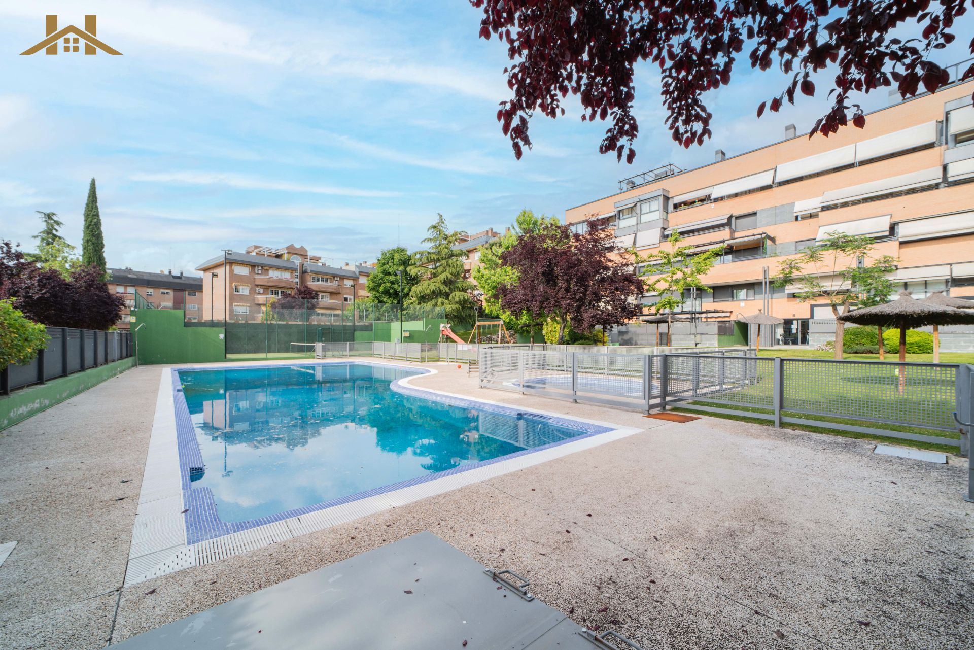 Swimming pool of Attic for sale in Majadahonda  with Air Conditioner, Heating and Terrace