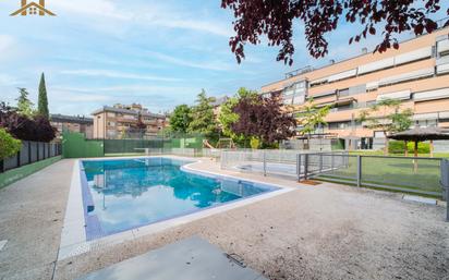 Piscina de Àtic en venda en Majadahonda amb Aire condicionat, Calefacció i Terrassa