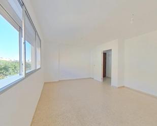 Bedroom of Flat for sale in  Sevilla Capital  with Oven
