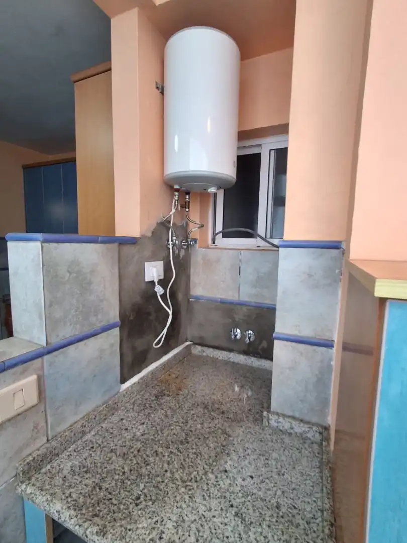 Baño de Piso de alquiler en Las Palmas de Gran Canaria con Parquet, Horno y Balcón