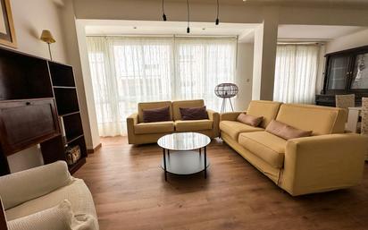 Living room of Flat to rent in Pontevedra Capital   with Terrace and Balcony