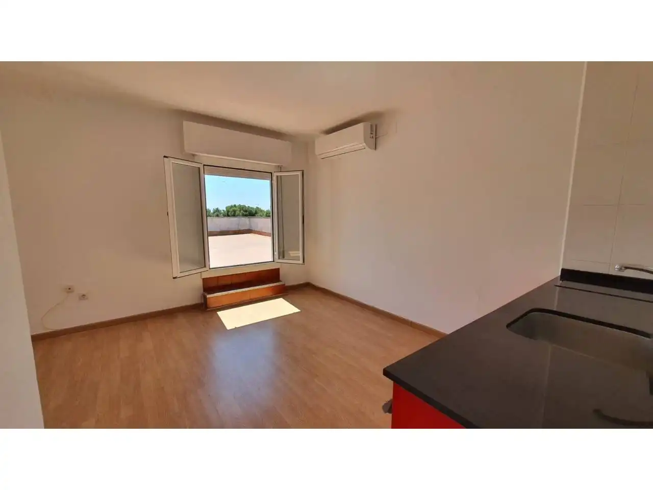Bedroom of Apartments for sale in Vilanova i la Geltrú  with Air Conditioner and Parquet flooring