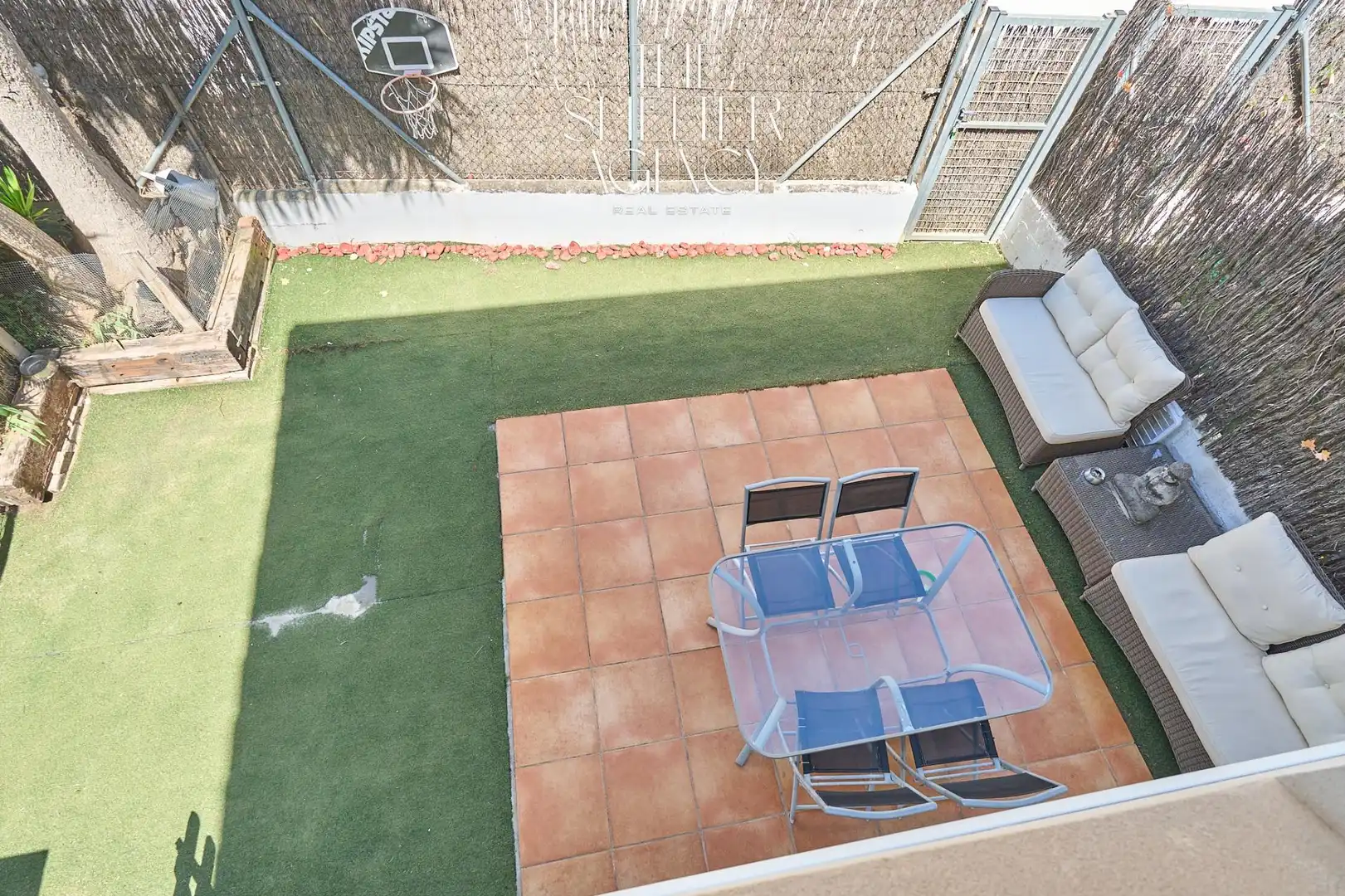 Terrassa de Casa adosada en venda en Sitges amb Calefacció, Jardí privat i Piscina comunitària