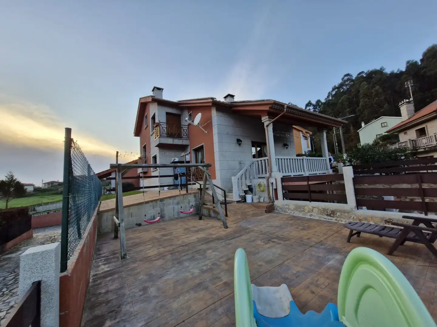 Vista exterior de Casa o chalet en venta en Sanxenxo con Calefacción, Jardín privado y Terraza