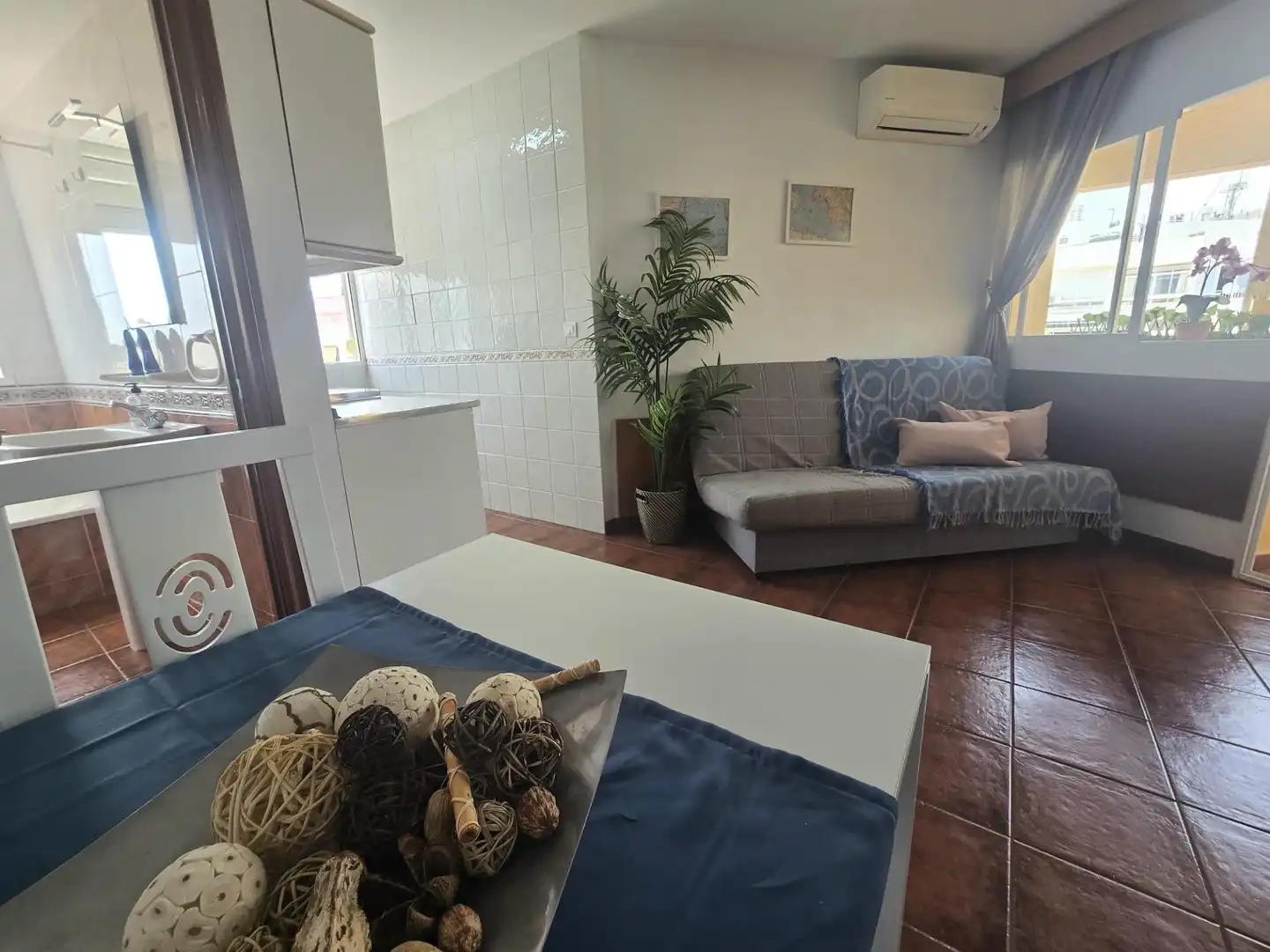 Living room of Study for sale in Torremolinos  with Air Conditioner, Terrace and Furnished