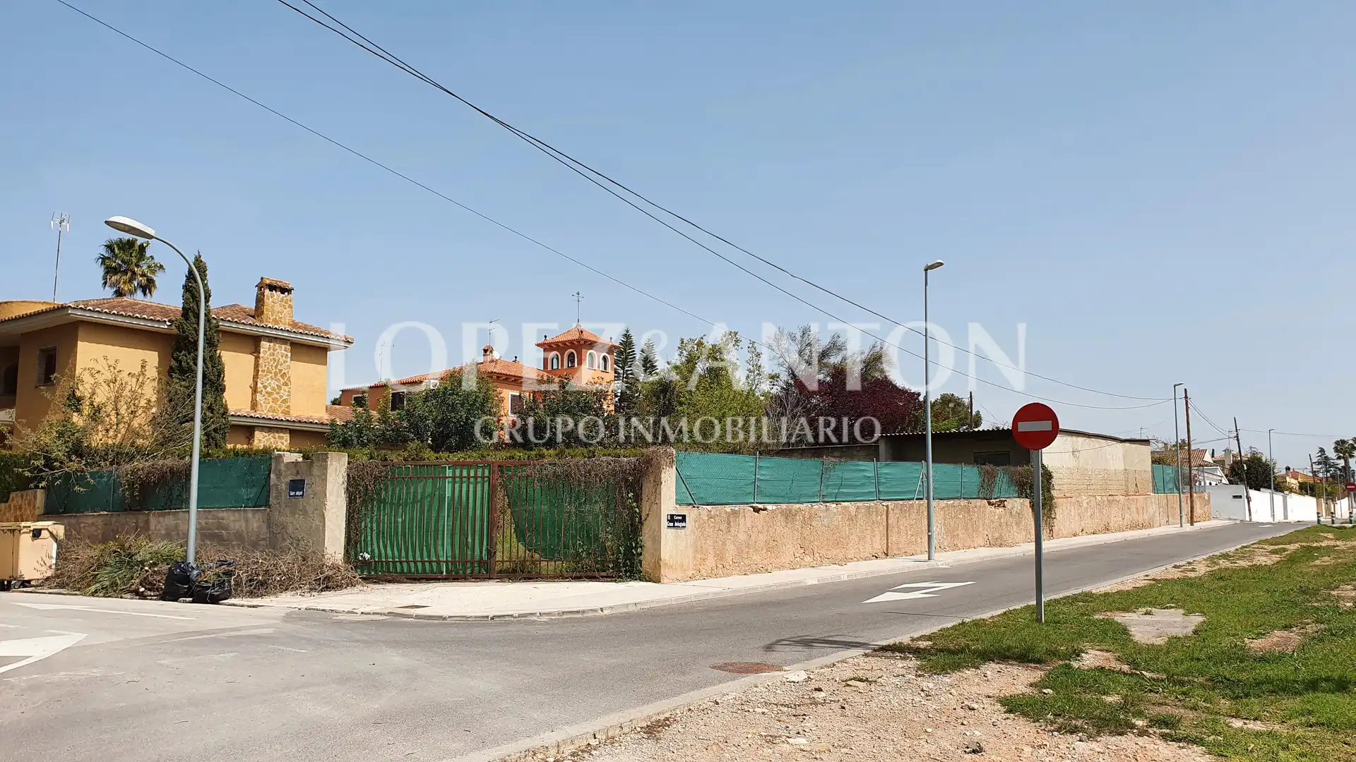 Residential for sale in Montesol