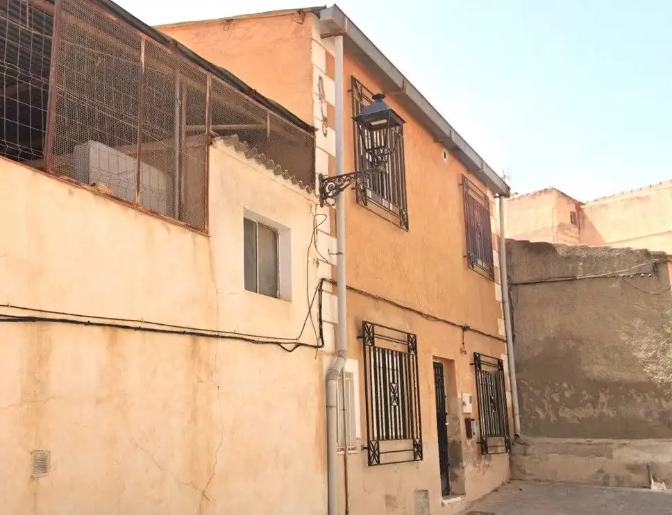 Haus zum Verkauf in Lorca Ciudad