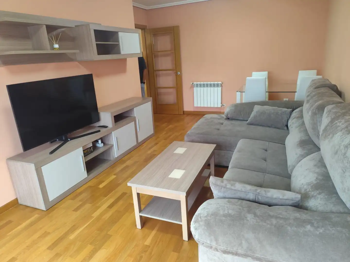 Sala d'estar de Pis de lloguer en Carballo amb Calefacció, Traster i Moblat