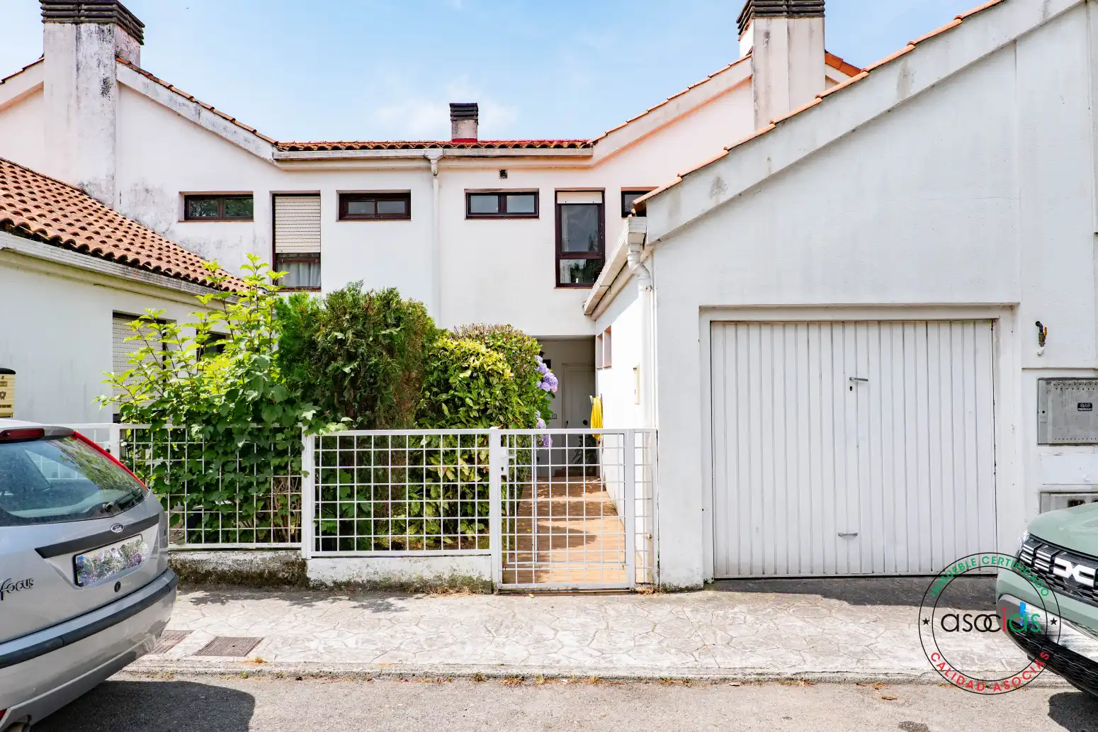 Vista exterior de Casa o xalet en venda en Siero amb Calefacció, Jardí privat i Parquet