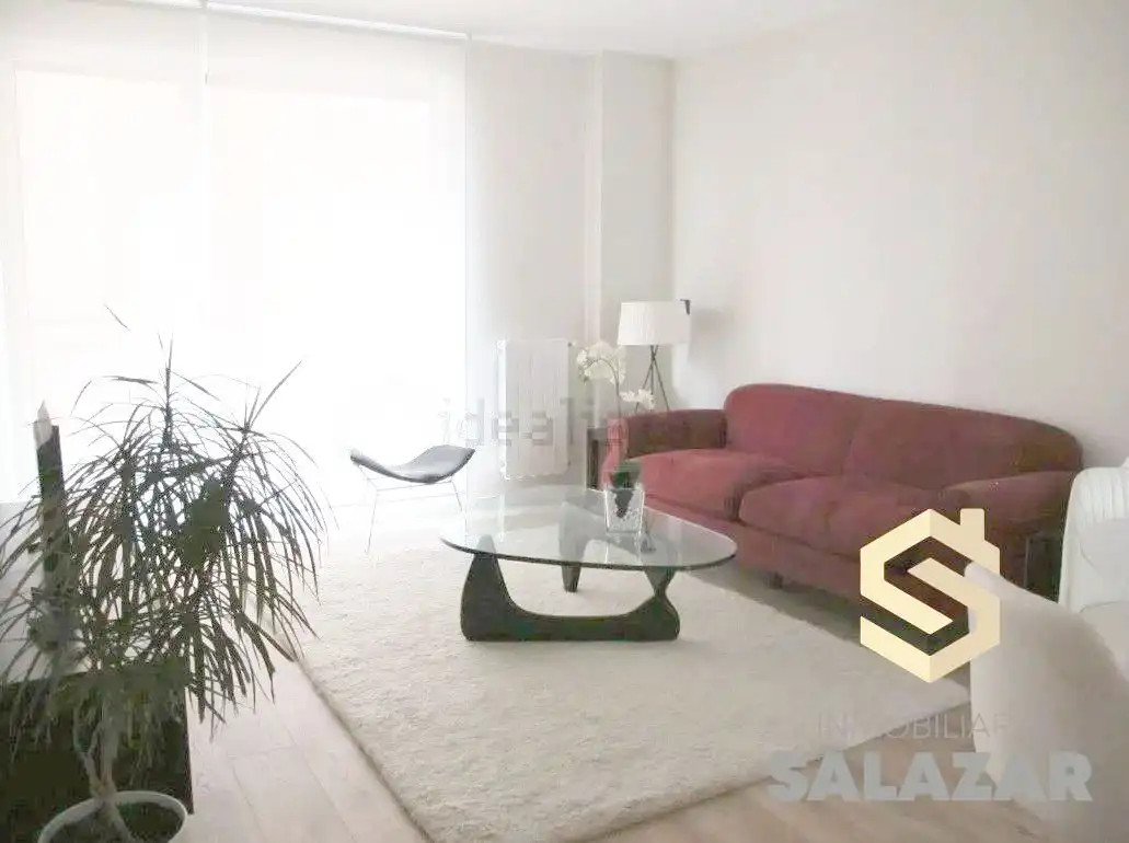 Living room of Flat for rent in Bilbao   with Heating and Furnished
