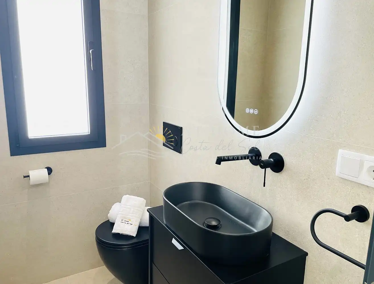 Bany de Casa o xalet de lloguer en Nerja amb Terrassa, Piscina i Forn