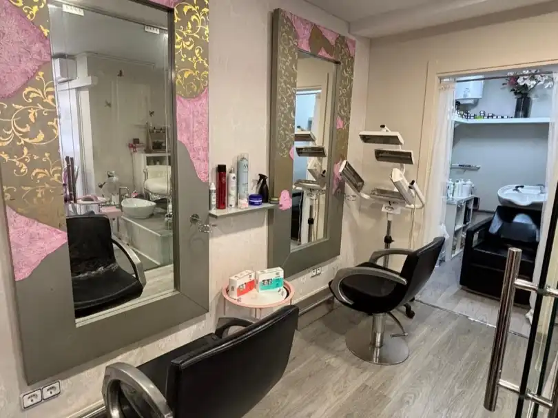Business premises for transfer in Avinguda Pau Casals 31, imagen 2
