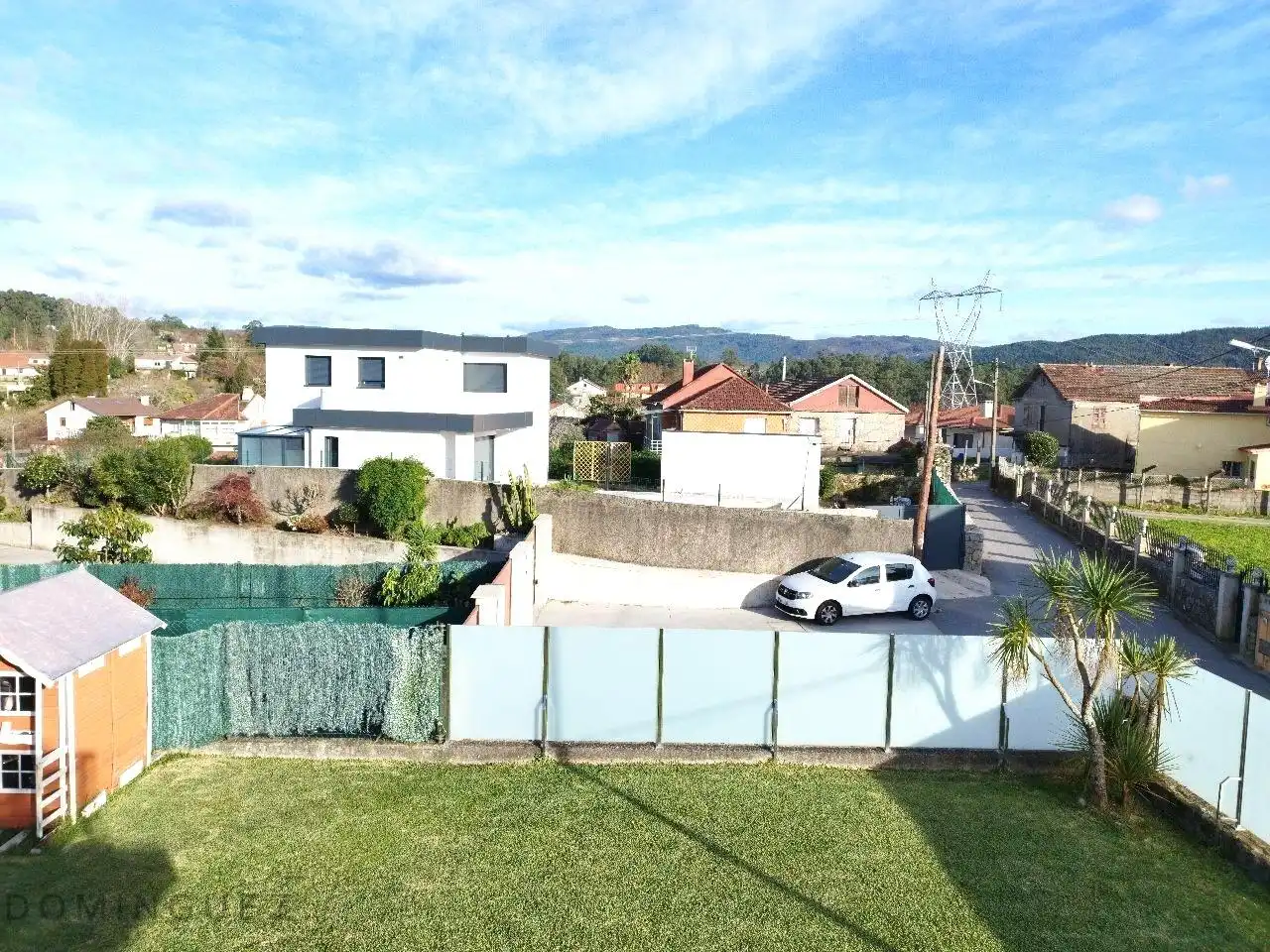 Vista exterior de Casa o xalet en venda en Pontevedra Capital  amb Calefacció, Jardí privat i Terrassa