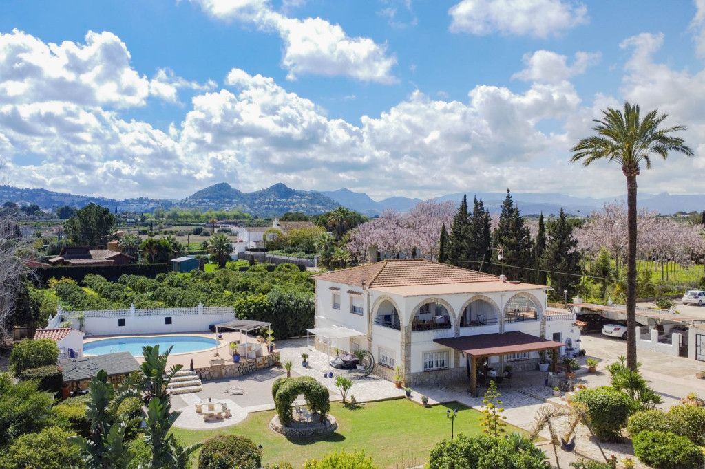 Vista exterior de Casa o xalet en venda en Dénia amb Terrassa i Traster