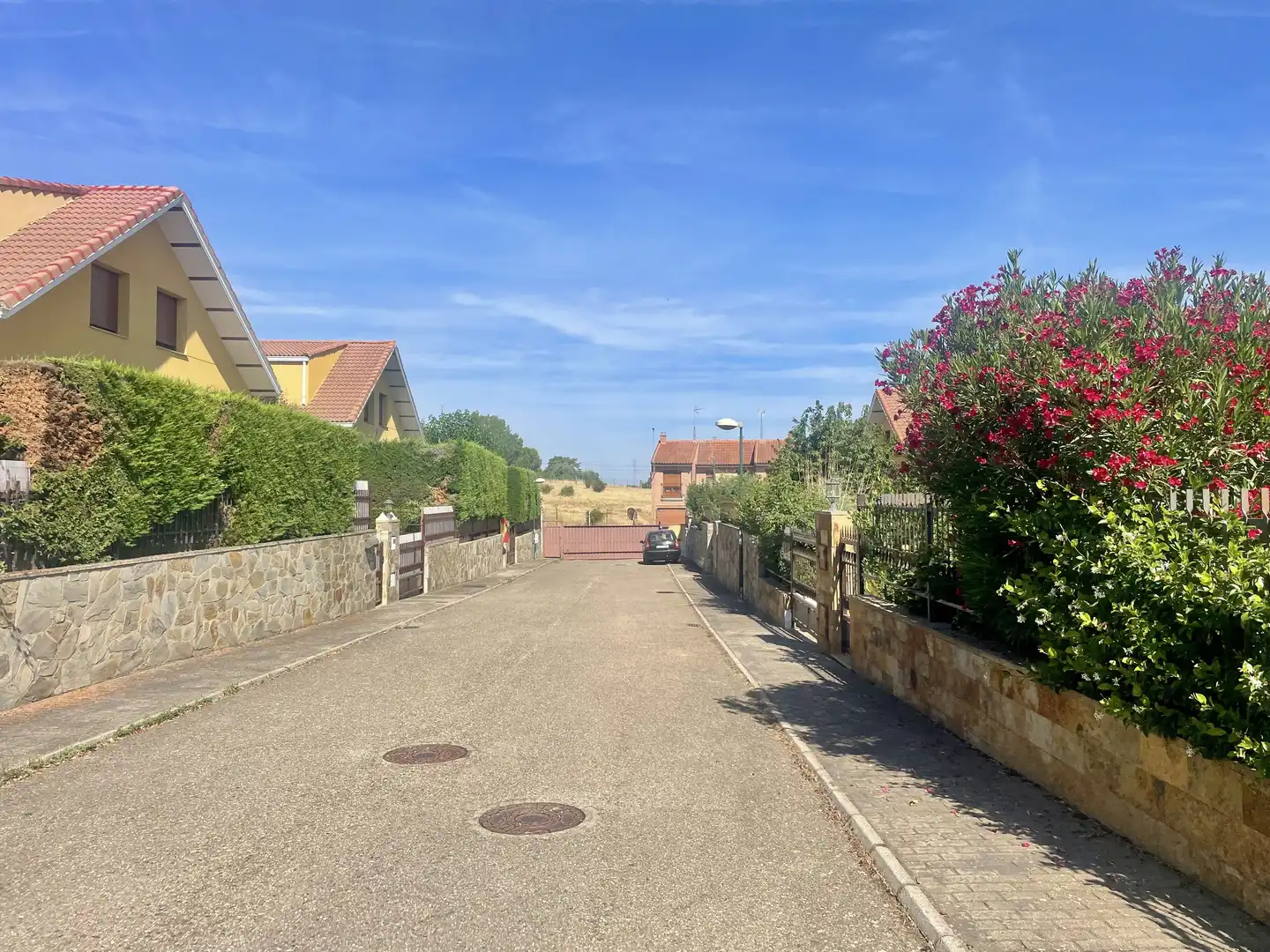 Vista exterior de Casa o xalet en venda en Santovenia de la Valdoncina amb Calefacció i Terrassa